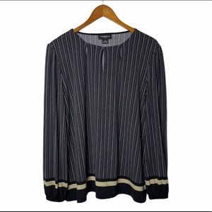 Liz Claiborne Long Sleeve Keyhole Stretch Top